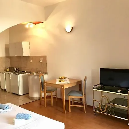 公寓 Apartmani Lea 维斯