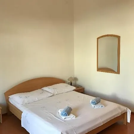Apartmani Lea *